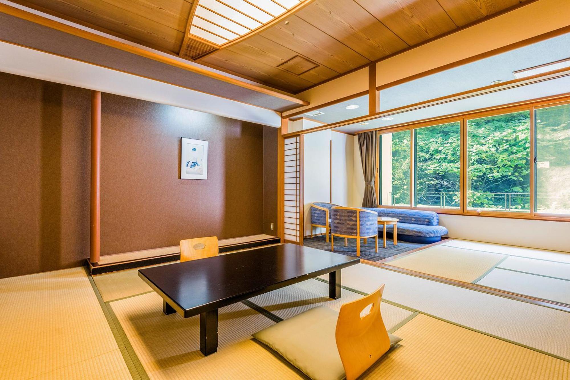 Ooedo Onsen Monogatari Ikaho Hotel Shibukawa Exterior foto